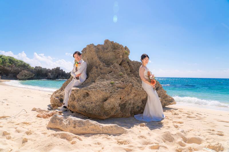 11月の宮古島フォトウェディングにぴったりの花婿衣装コーデ