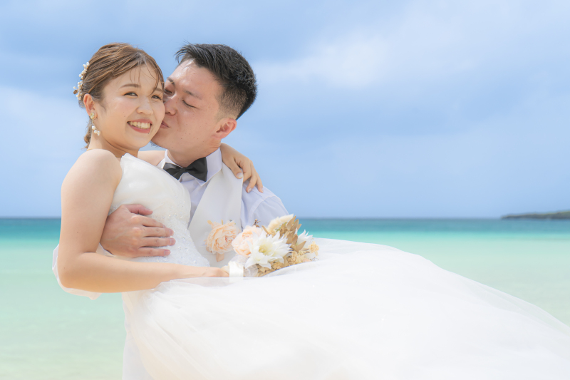 写真に残したいポーズは?甘い雰囲気から自然な笑顔のシーンも