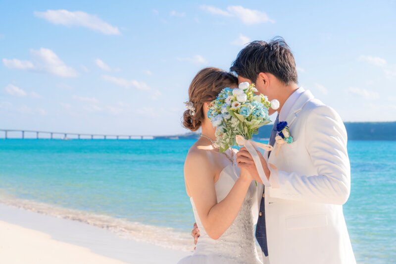宮古島の夏は、二人の笑顔が自然にこぼれる季節