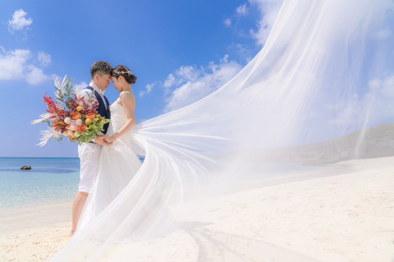 宮古島の美しいビーチで行う結婚式