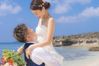 宮古島でのウェディングフォトに似合うヘアスタイル