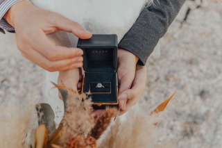 前撮りで使える小物アイテムをご紹介♪