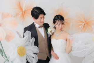 ジャイアントフラワーに囲まれて