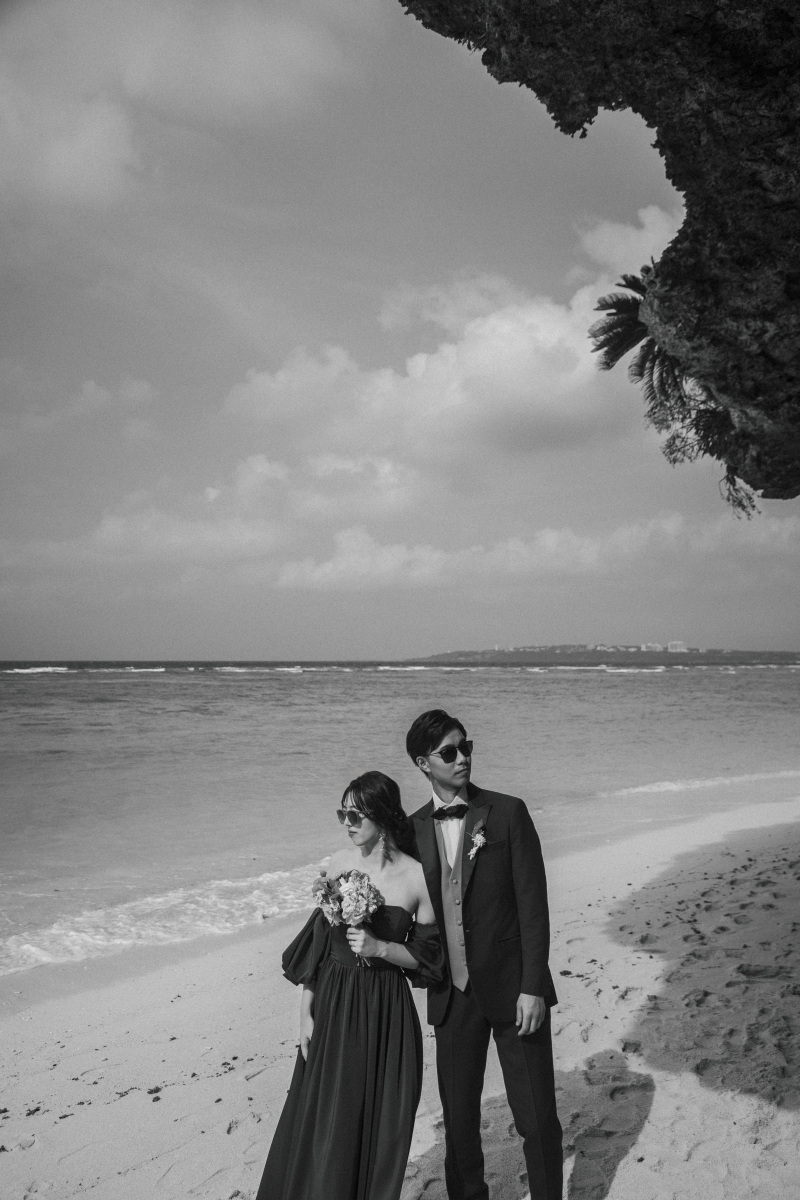 青い空と海に包まれて ― 沖縄ロケーションフォト