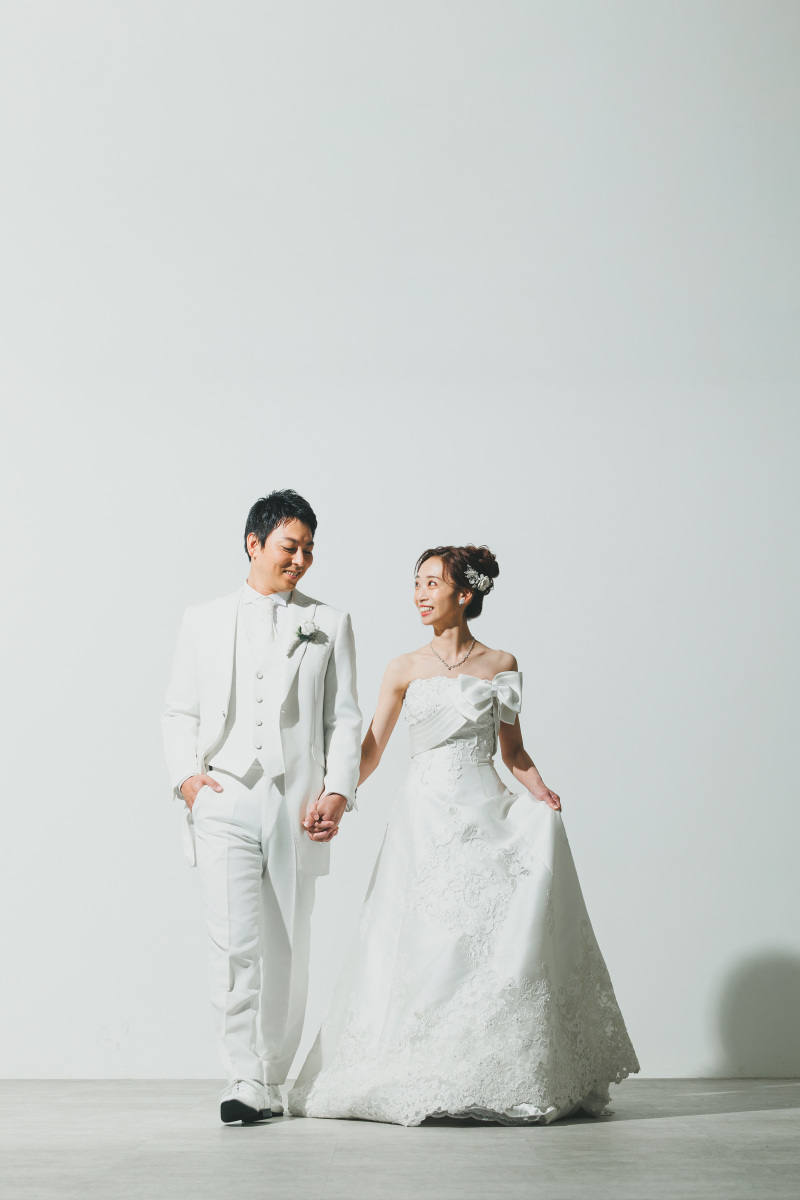 スタジオでシンプルに、光を感じる写真たち。