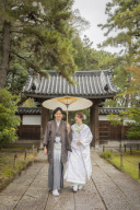 雨の日の三溪園とお持ち込みのアイテムを使ったスタジオ撮影