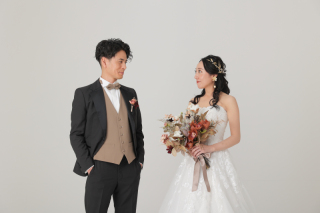 【ハウススタジオ】1日で和装+洋装満喫◎【三渓園ロケーション】