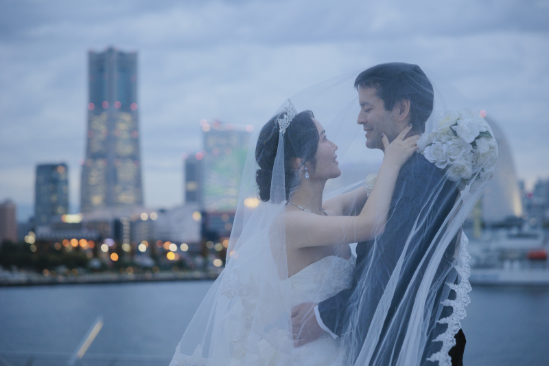 雪降る大桟橋夜景ロケーション！