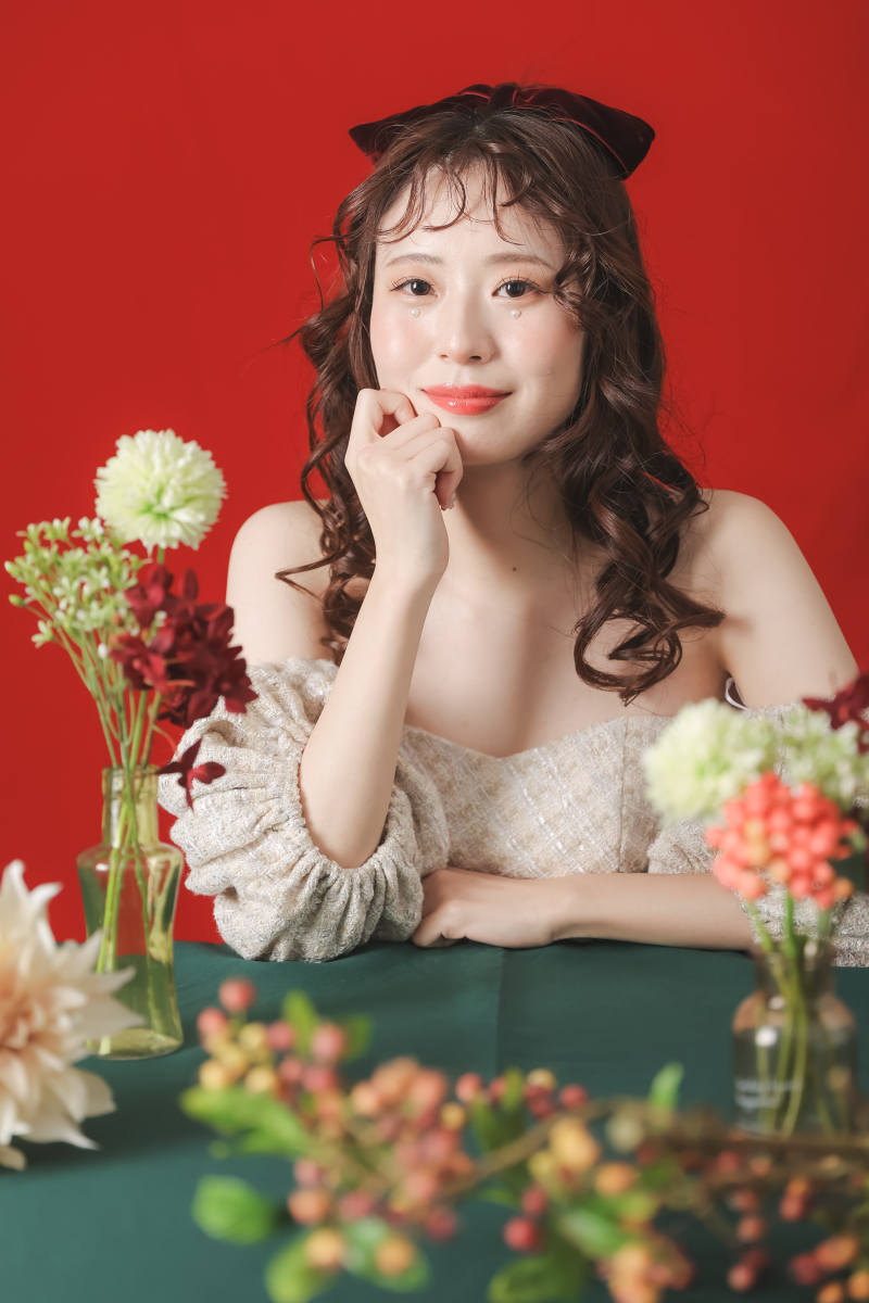 新作ドレスに合わせたヘアメイクのご紹介