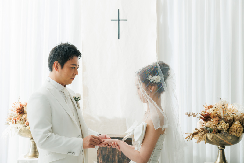 スタジオでシンプルに、光を感じる写真たち。