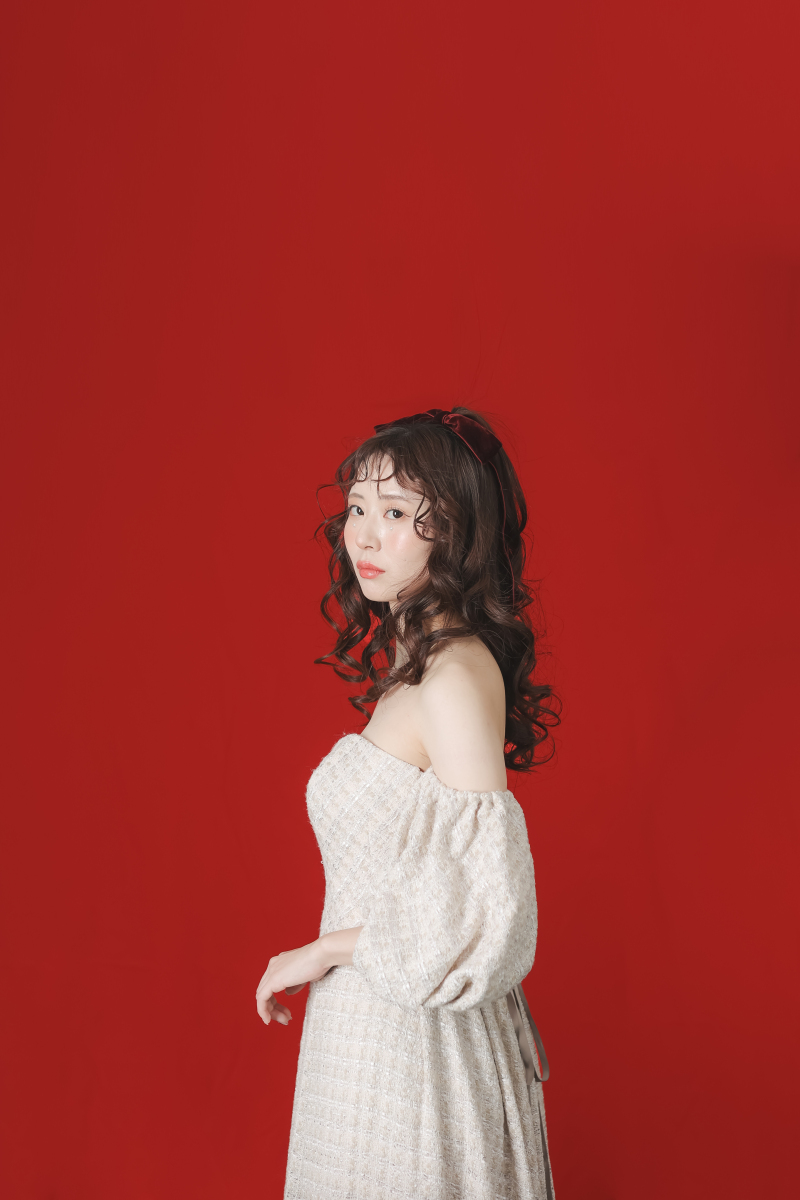 新作ドレスに合わせたヘアメイクのご紹介