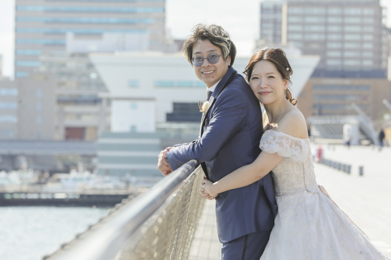 みなとみらいを背景に大好きなペットとの撮影はいかがですか。