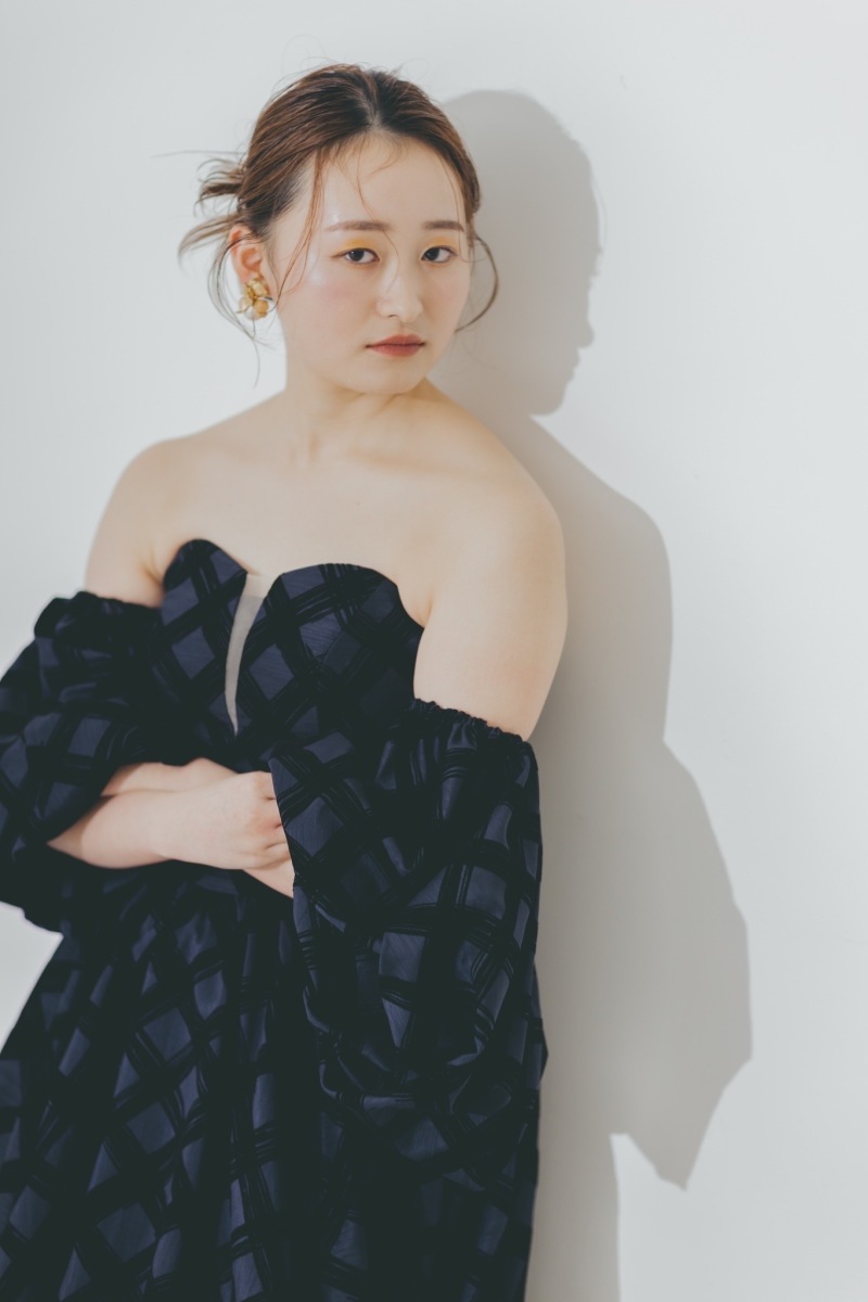 カラードレスのヘアメイクポイント