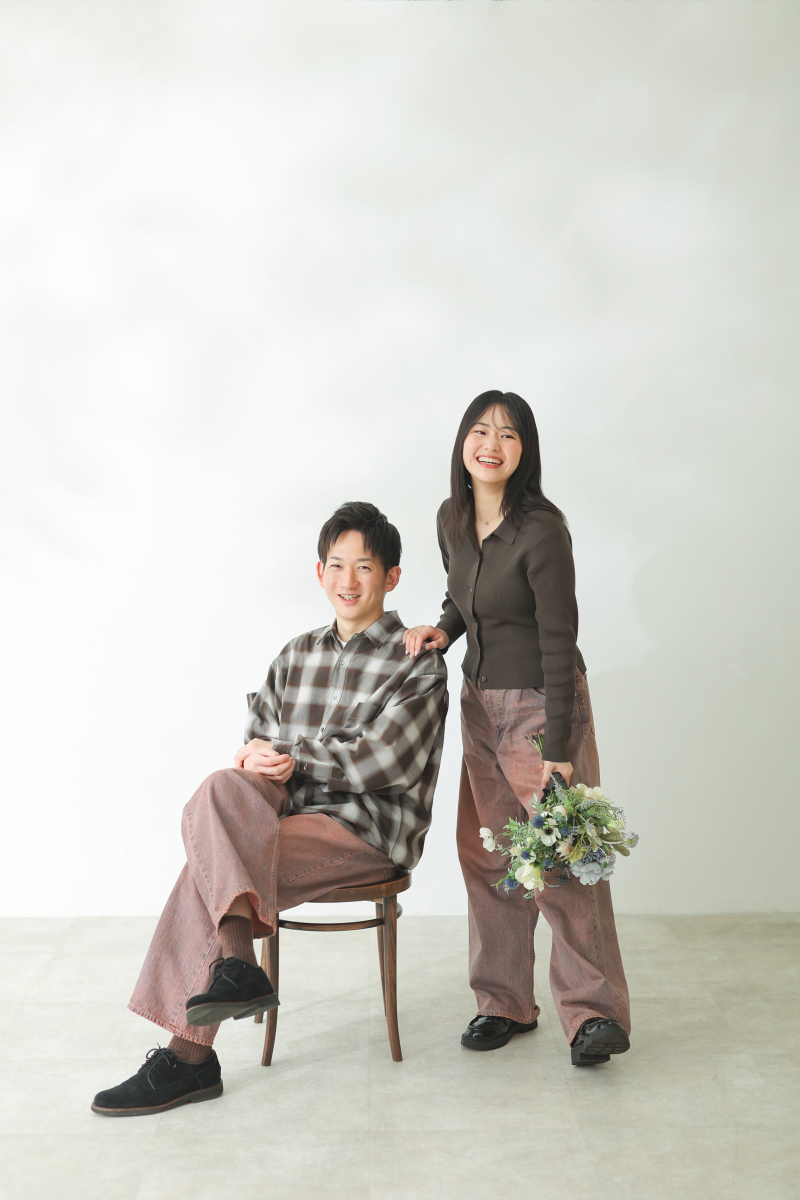 私服で残す結婚記念の写真