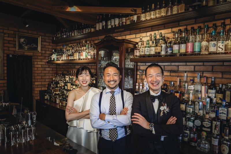 行きつけのBarでふたりらしく撮影♪