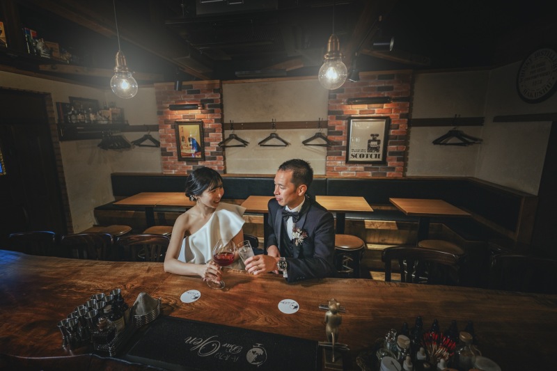 行きつけのBarでふたりらしく撮影♪