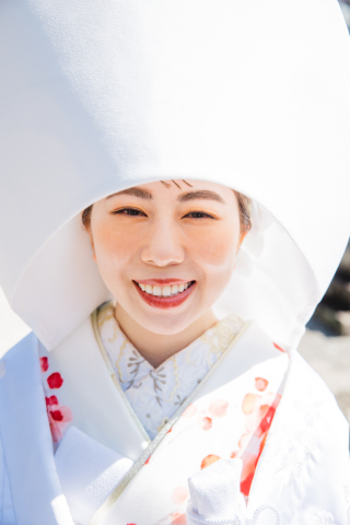 オレンジ・イエローメイク × 綿帽子