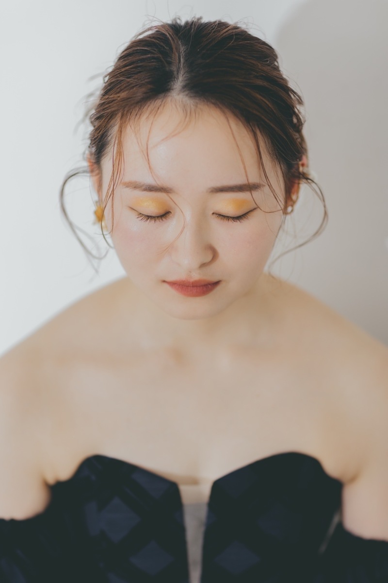 カラードレスのヘアメイクポイント