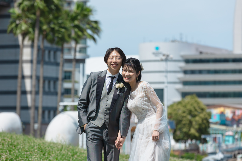 みなとみらいの景色と芝生で撮影!