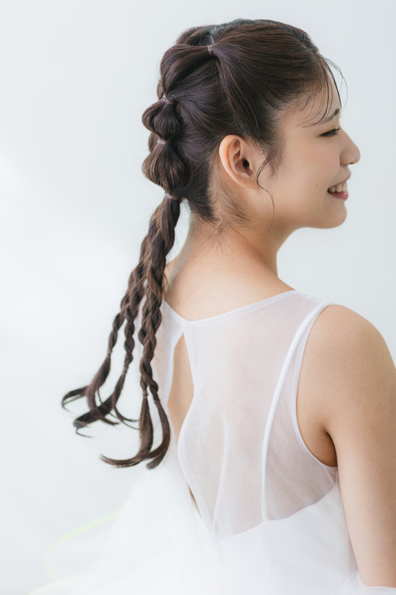 カジュアルカラードレスのヘアメイクをご紹介！！