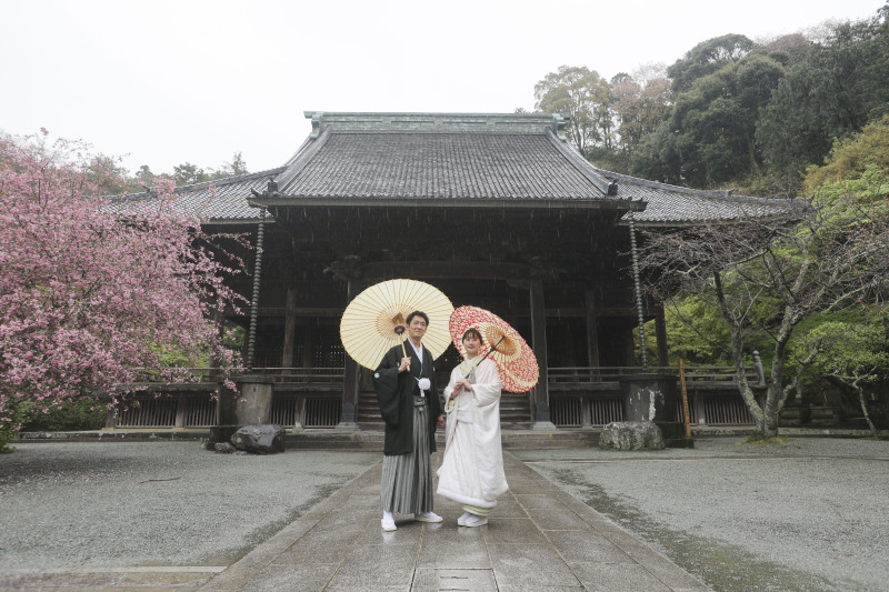 雨の妙本寺