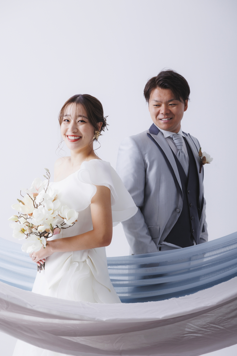 幸せいっぱいのウェディングフォト：横浜駅前スタジオでの前撮りレポート