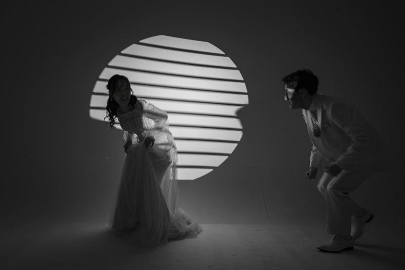 お花と光に包まれて。お二人の個性が光るナチュラルフォト