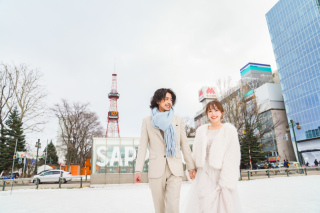 大通公園で冬のロマンチックなロケーション撮影！