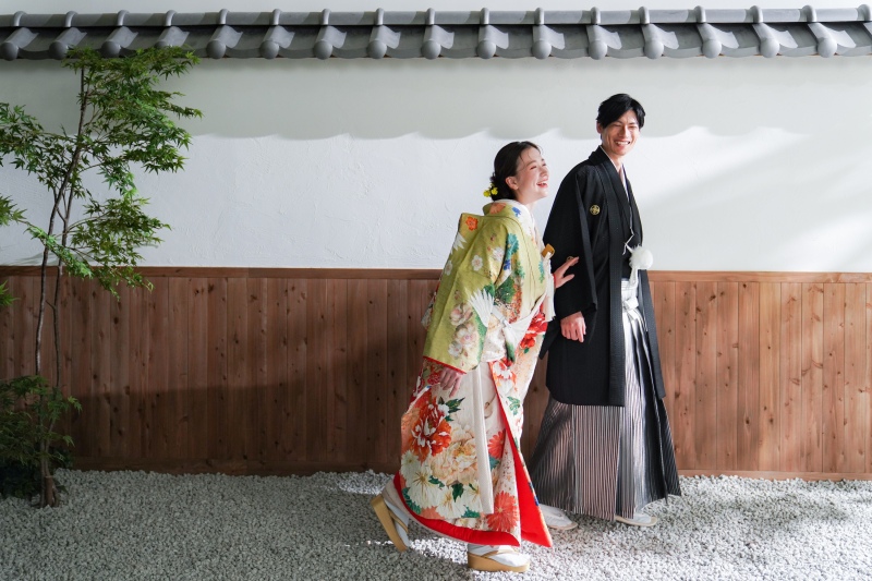 屋内庭園スタジオで本格的な和装ウエディングフォト！