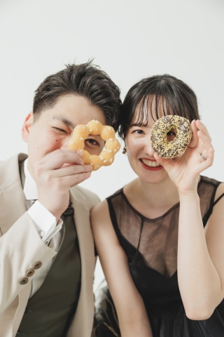 ウエディングドレスもカラードレスも個性いっぱいのスタジオ撮影でオリジナリティを✨