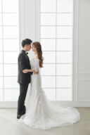 やさしい光に包まれて。スタジオで叶うチャペル撮影