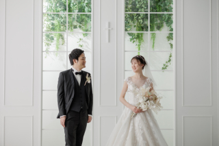 チャペル風のハウススタジオで撮影するウエディングフォト！