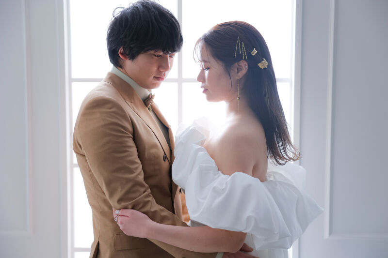 洋装ハウススタジオで華やかなウエディングフォト!