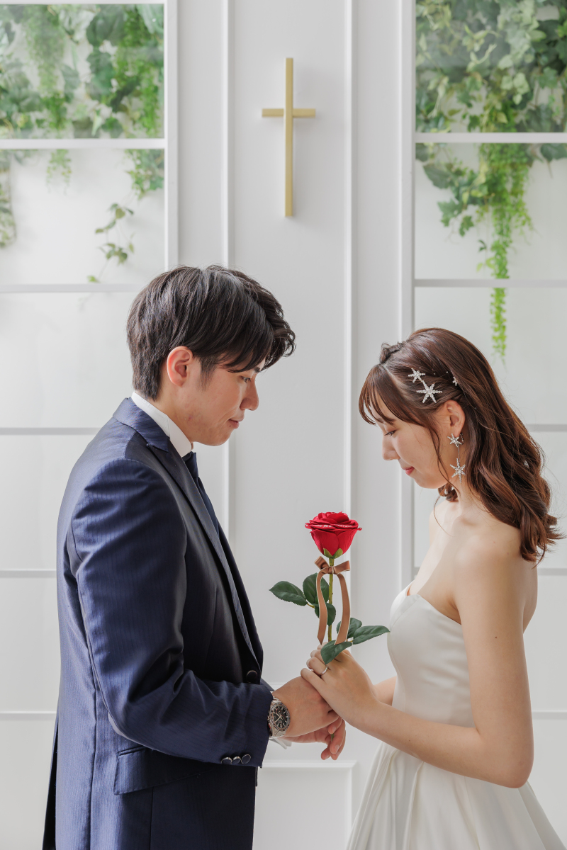 やさしい光に包まれて。スタジオで叶うチャペル撮影