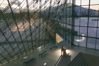 ガラスのピラミッドでウエディングフォトを撮影してみませんか✨