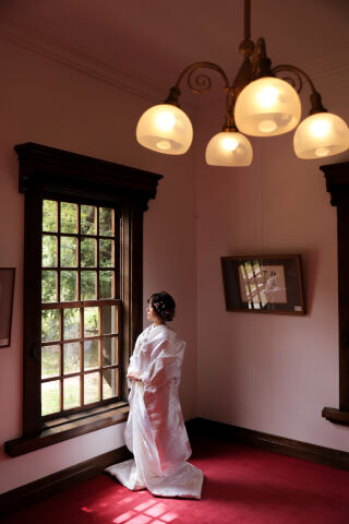 札幌市街地でレトロな雰囲気のウェディングフォト✨