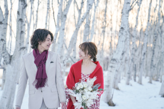 カラードレスはロケーション撮影との相性も◎ですよ✨