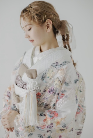 札幌初上陸！！！レース打掛のご紹介♪