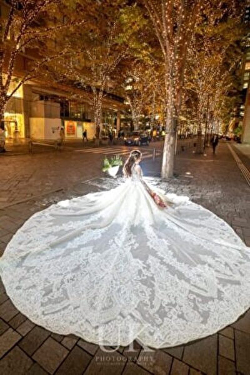 【東京駅・丸の内前撮り】ロングトレーンドレスで跪きプロポーズ！