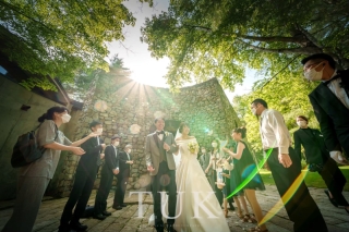 【出張撮影】結婚式・披露宴の思い出をより色鮮やかに！