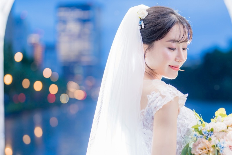 20分の奇跡を、東京駅で___マジックアワーが創る、花嫁の美しさ