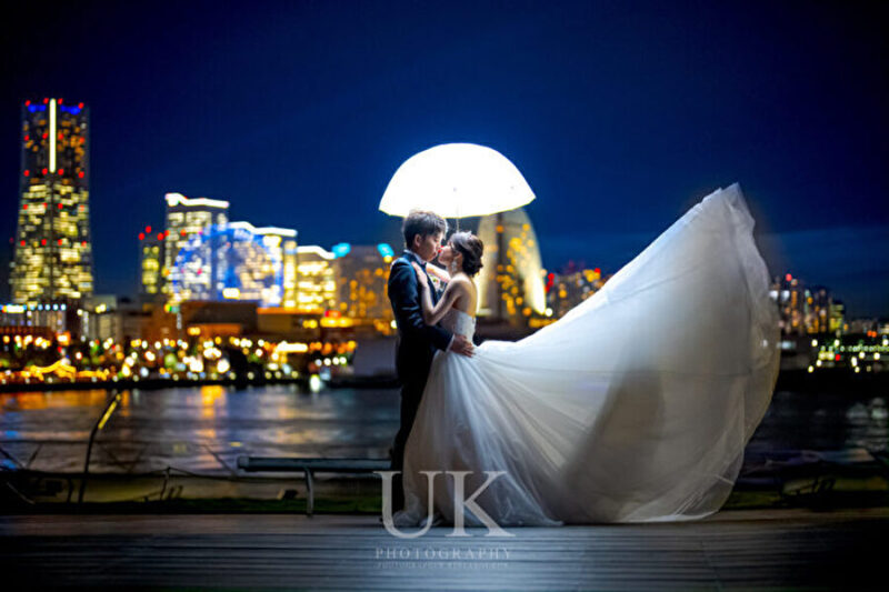 【前撮り横浜ウェディングフォト】マジックアワー爆発の横浜大桟橋【結婚式写真】