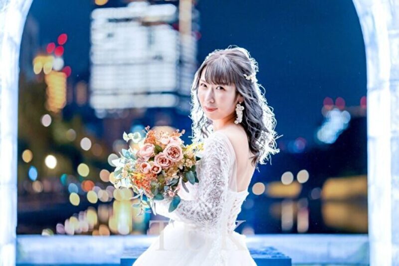 【東京駅ロケーションフォト】通り雨の奇跡！東京駅舎前のキラキラ雨ショット