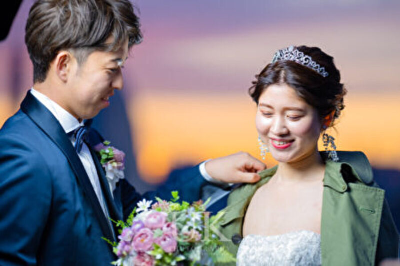 【前撮り横浜ウェディングフォト】マジックアワー爆発の横浜大桟橋【結婚式写真】