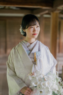 一気に華やかに！刺繍襟