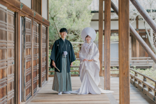 色打掛と白無垢