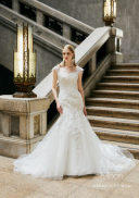 ウェディングドレスのご紹介＊