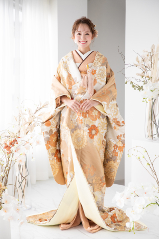 和装撮影のお客様必見！新作の色打掛多数ご用意しております♪