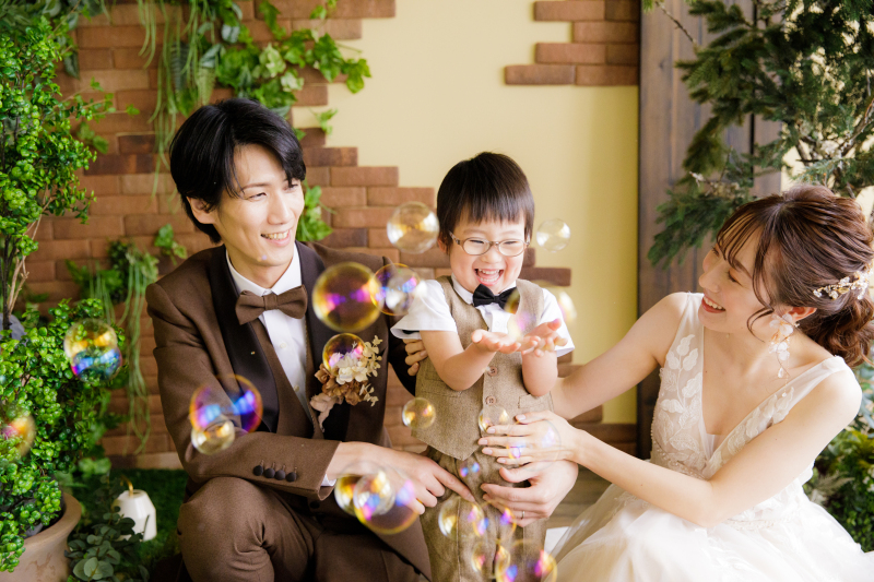 お持ち込みのアイテムを使って2人ならではの撮影を♡