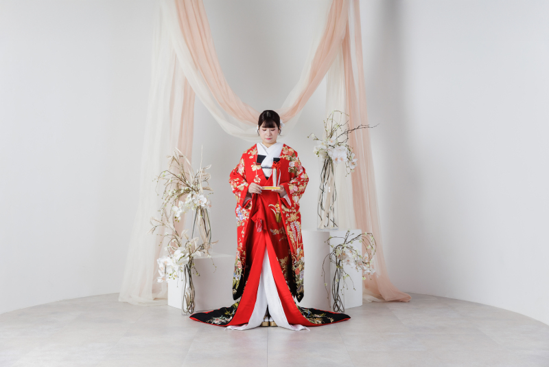 【5月末までの撮影限定】和装＋洋装スタジオ撮影 196,000円&rarr;98,000円